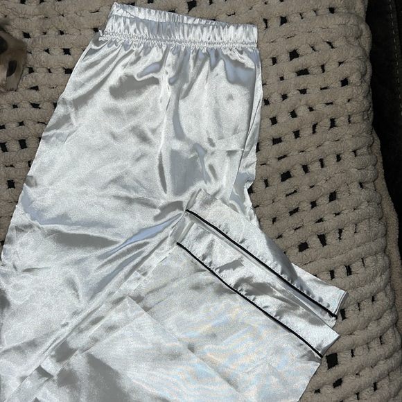 Silky Pajama Set - Picture 4 of 4